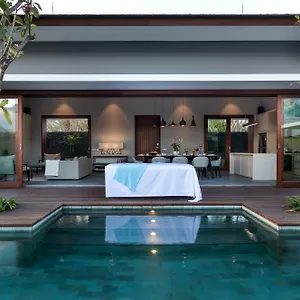  Villa Amarin